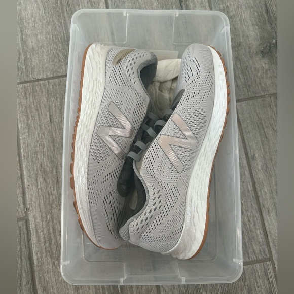 🩶🫶🏽 Almost new! New Balance Fresh Foam Sneakers Size10 Gray 🩶 👟 - Picture 4 of 8